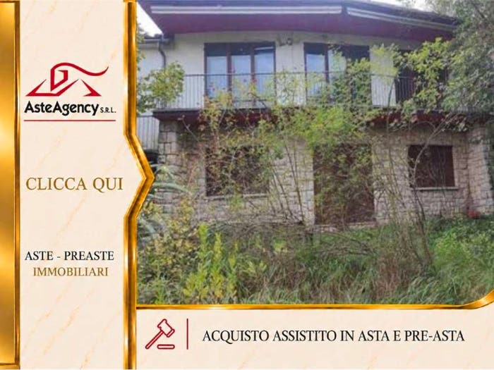 Casa con 6 locali in vendita in Strada Ponte d'Oddi b, San Marco Oliveto, Perugia