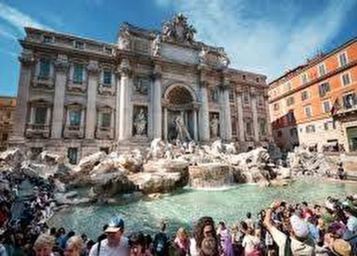 Appartamento quadrilocale in vendita in Piazza di Trevi, Trevi, Roma