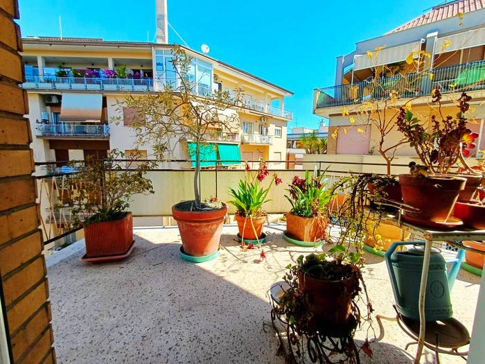Appartamento quadrilocale in vendita in Via Enrico Zonda, Monteverde Nuovo, Roma