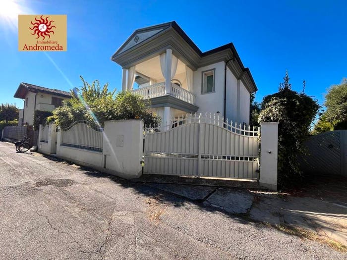 Casa con 6 locali in vendita in Via Giuseppe Viner, Centro, Forte dei Marmi