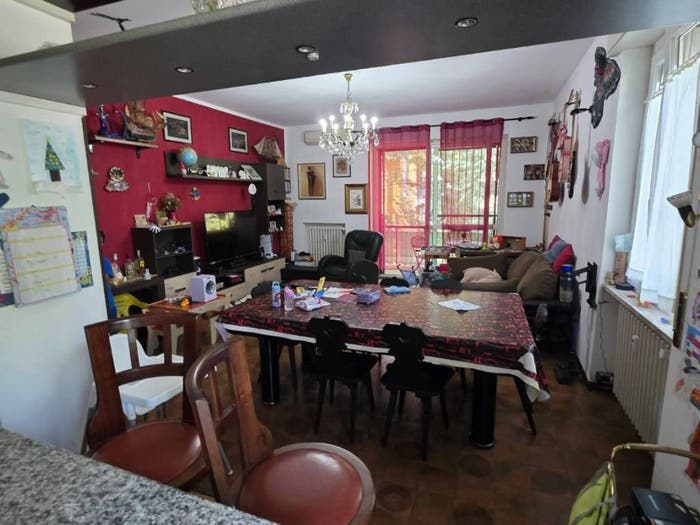 Appartamento quadrilocale in vendita in Via San Pietro, Centro, Casatenovo