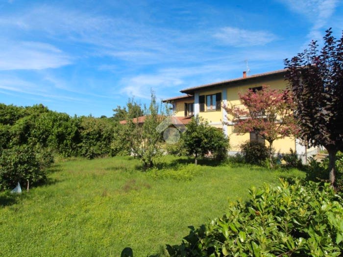 Casa con 6 locali in vendita in Via A Collobiano, Salasco