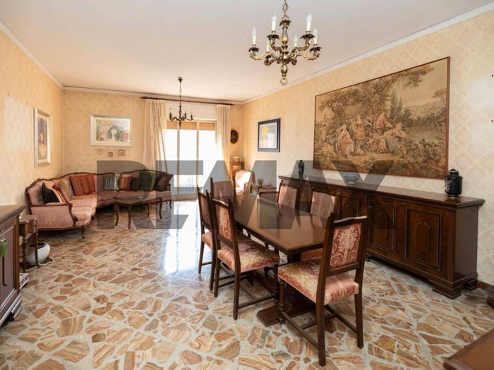 Appartamento con 6 locali in vendita in Viale Medaglie d'Oro, Modica Bassa, Modica