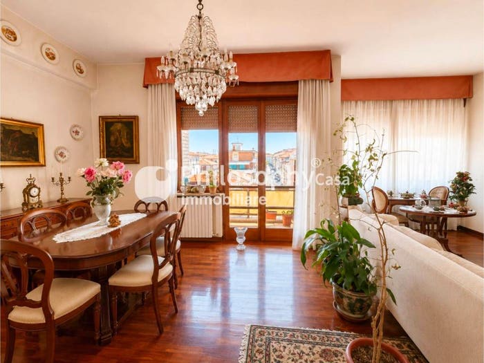 Appartamento con 5 locali in vendita in Via Alessandro Orsi, Cavour, Ancona