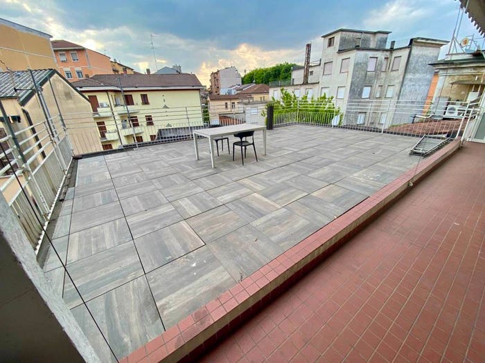 Appartamento con 6 locali in vendita in Piazza Risorgimento, Piazza Castello, Cremona
