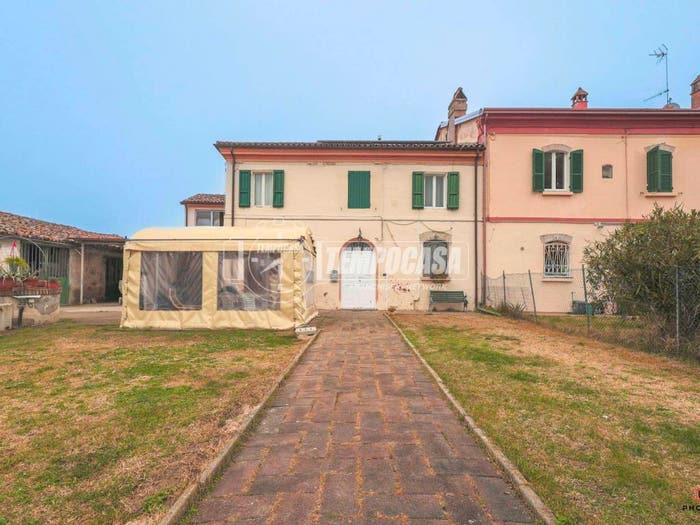 Casa quadrilocale in vendita in Via Grotta, Misano Adriatico
