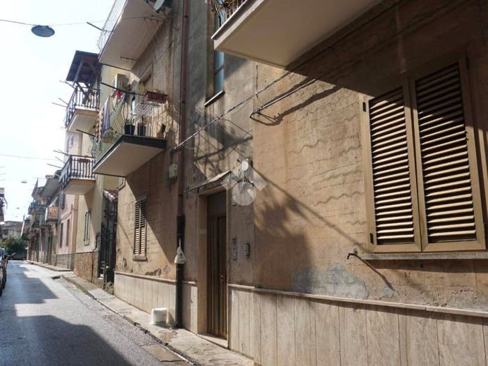 Appartamento trilocale in vendita in Via Alessandro Manzoni, Centro, Bellizzi