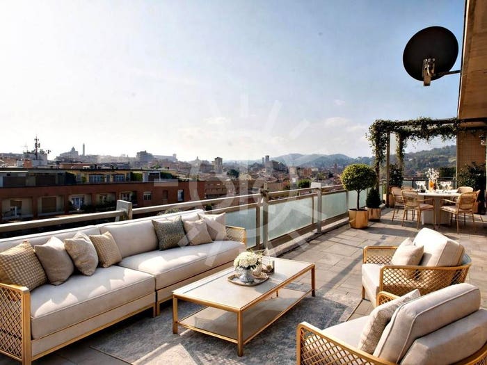 Casa con 6 locali in vendita in Via Riva Reno, San Felice, Bologna