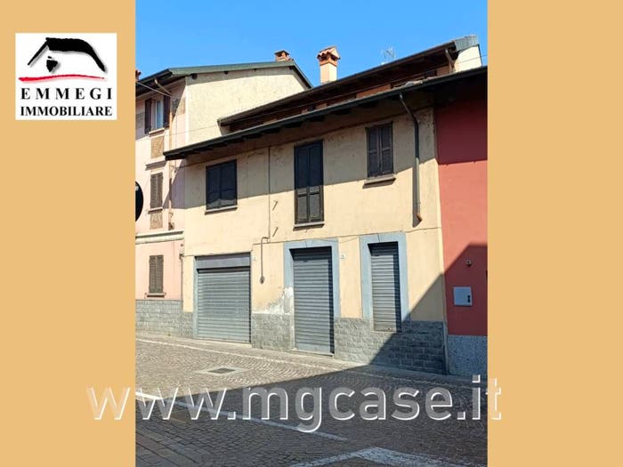Casa con 6 locali in vendita in Via Antonio Gramsci, Centro, Castelletto Sopra Ticino