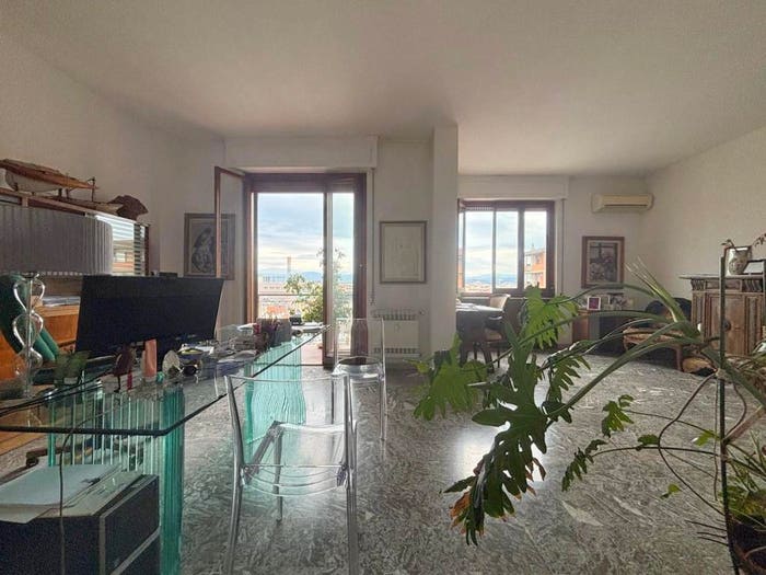Appartamento con 6 locali in vendita in Via Antonio Stradivari, Novoli, Firenze