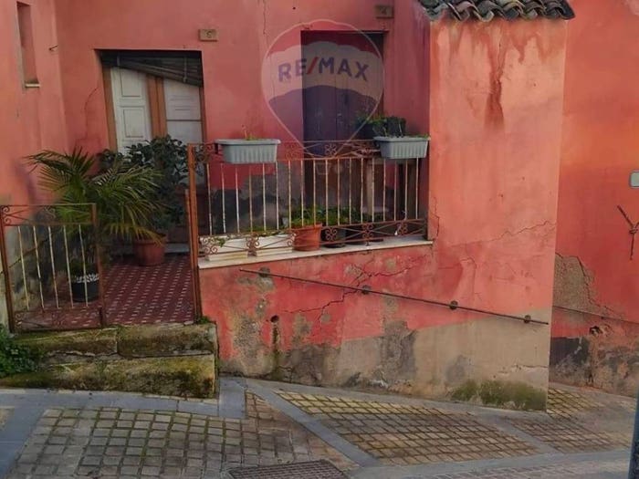 Casa quadrilocale in vendita in Via Saraceni, Agira