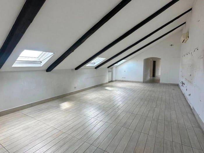 Casa quadrilocale in vendita in Corso Umberto I, Borgo Orefici, Napoli