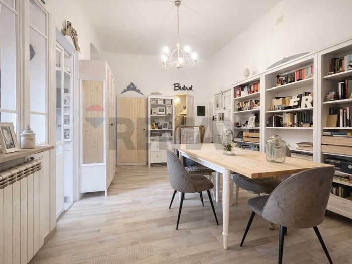 Appartamento trilocale in vendita in Via Ursone Da Sestri, Sestri Ponente, Genova