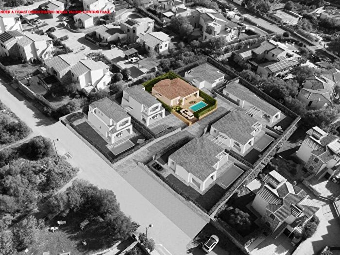 Casa quadrilocale in vendita in Via del Dattero, Pittulongu, Olbia