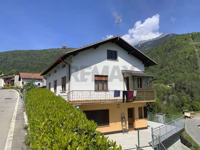Appartamento con 5 locali in vendita in Via Beccaroi, Centro, Lamon