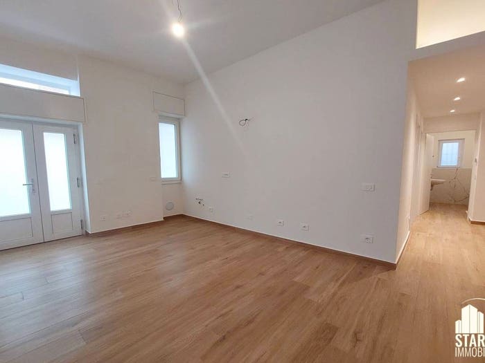 Appartamento trilocale in vendita in Via Varesina, Camerlata Rebbio, Como