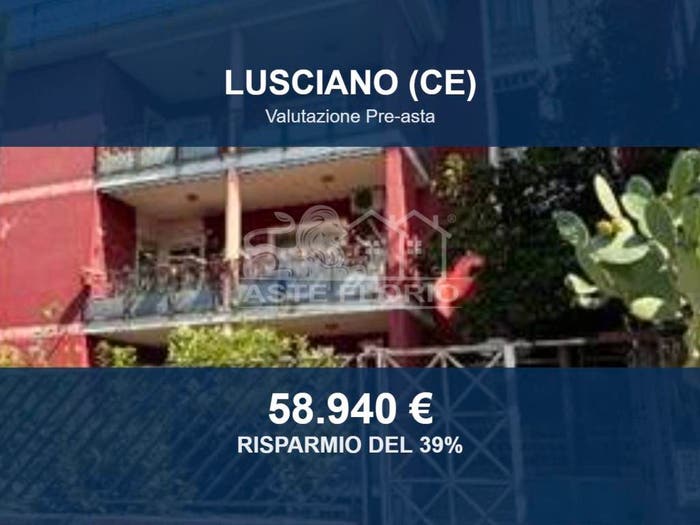 Appartamento con 6 locali in vendita in Via Virgilio snc, Lusciano