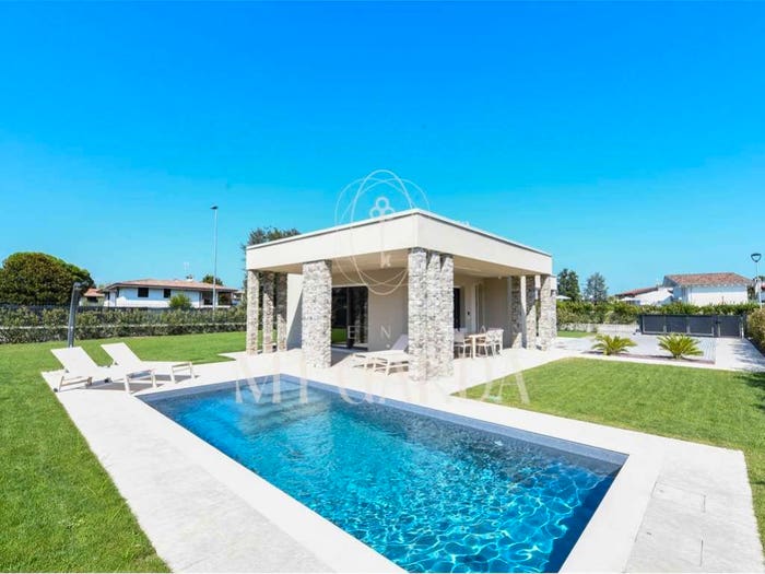 Casa quadrilocale in vendita in via Marconi, Centro, Padenghe sul Garda