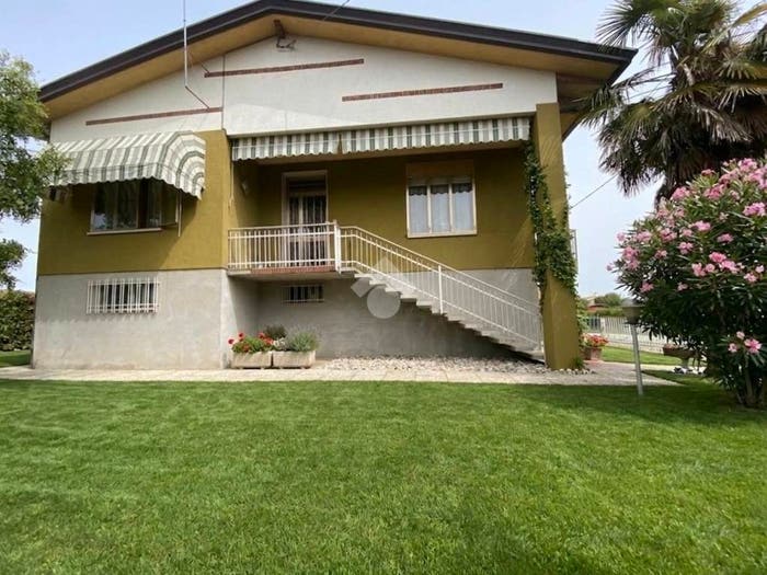 Casa con 5 locali in vendita in Via Santo Stefano, San Giacomo Lion Carpanedo, Albignasego