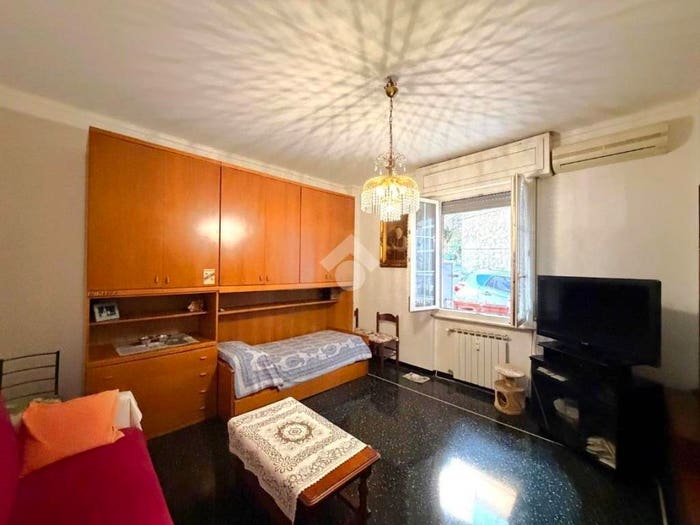 Appartamento trilocale in vendita in Via Capri, Oregina, Genova