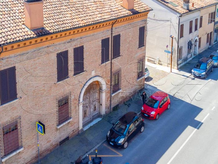 Casa con 6 locali in vendita in Corso Biagio Rossetti, San Benedetto, Ferrara