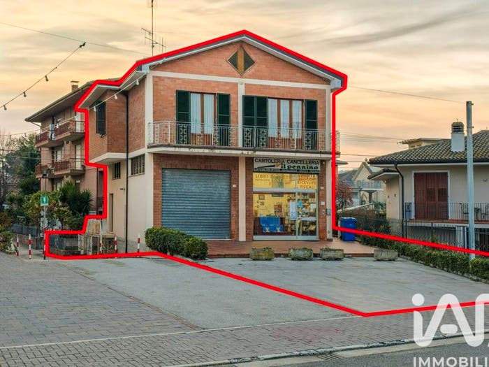Casa con 6 locali in vendita in Viale raffaello sanzio, Rubbianello, Monterubbiano