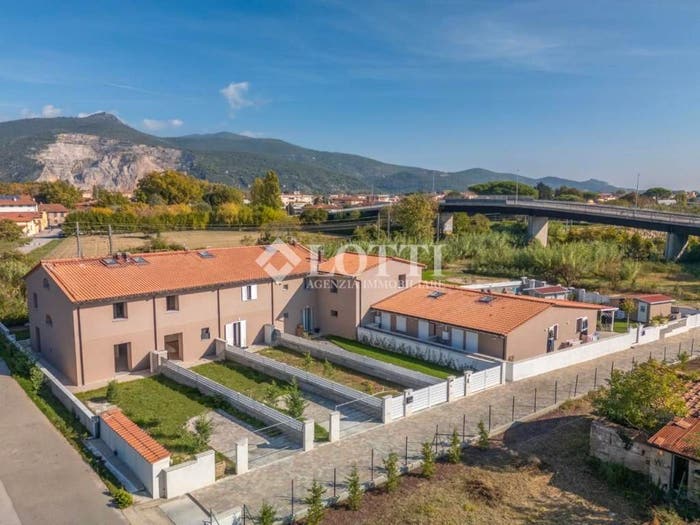 Casa con 5 locali in vendita in Via Modda, San Frediano Sud San Lorenzo a Pagnatico, Cascina