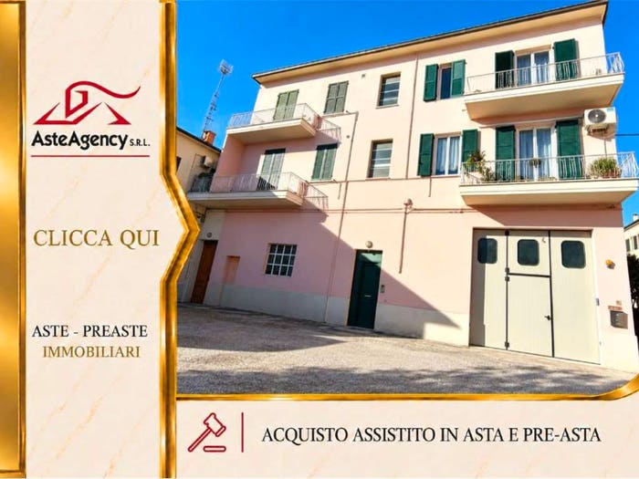 Appartamento quadrilocale in vendita in Via ancona, Viale del Lavoro, Jesi
