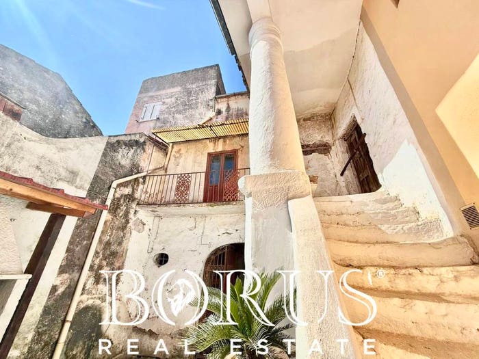 Casa con 6 locali in vendita in Via Galileo Galilei a Monte, Falciano del Massico