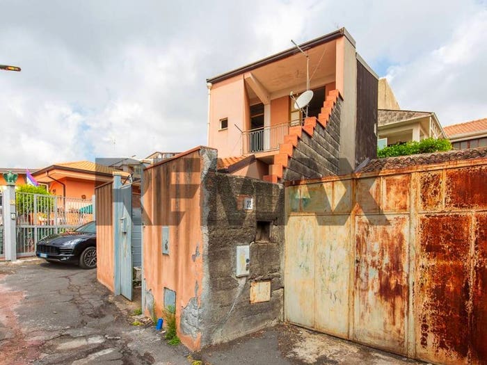 Casa trilocale in vendita in Centro, Pedara