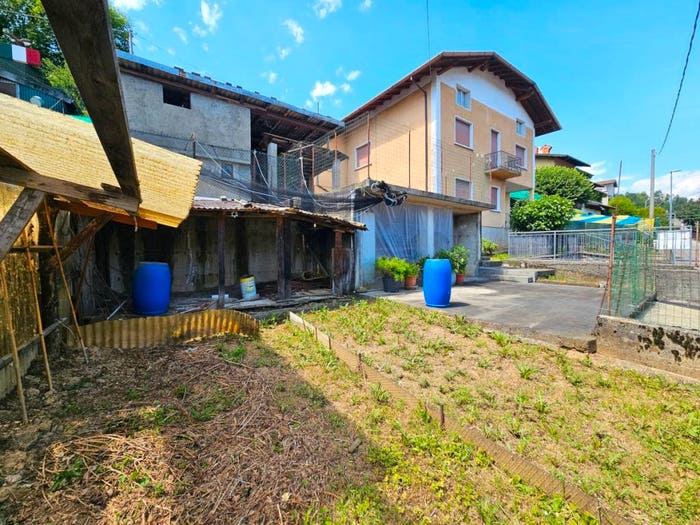 Casa con 6 locali in vendita in Via Cardinal Gusmini, Centro, Gazzaniga
