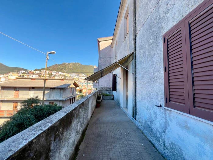 Casa quadrilocale in vendita in Via Belvedere, Centro, Arbus
