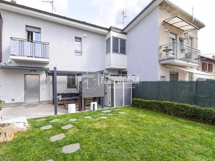 Casa trilocale in vendita in Via Giovanni Randaccio, Cascina Amata, Cantù