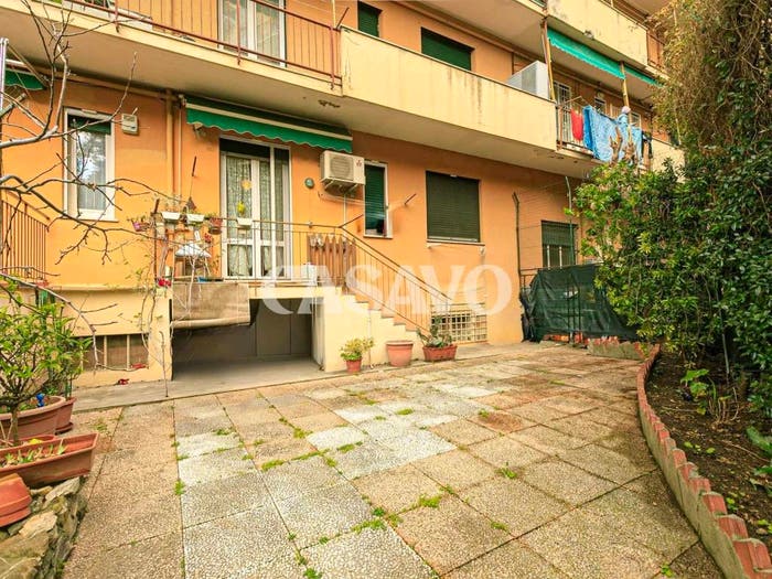 Appartamento bilocale in vendita in Via Tortona, Staglieno, Genova