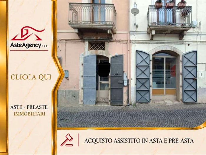 Appartamento trilocale in vendita in Via Floriano del Zio, Centro, Melfi