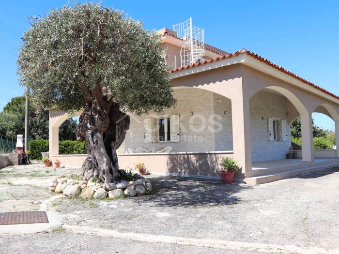 Casa con 6 locali in vendita in contrada falconara, Noto