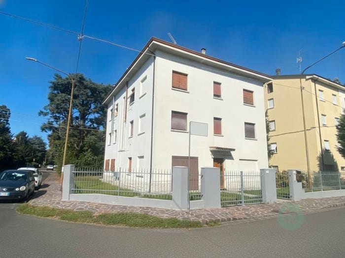 Appartamento trilocale in vendita in via del perugino, Ospedale, Carpi