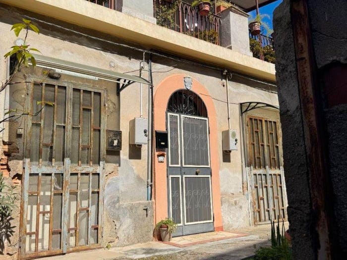 Appartamento trilocale in vendita in Via Trieste Santissima Annunziata, Annunziata Bassa, Messina