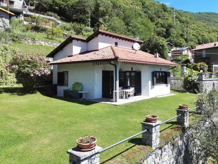 Casa quadrilocale in vendita in Via alla Chiesa, Montemezzo
