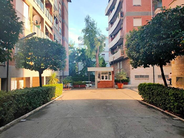 Appartamento bilocale in vendita in Via Leopoldo Ruspoli, Portuense, Roma
