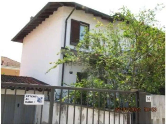 Casa con 6 locali in vendita in Vicolo Breve, Parona