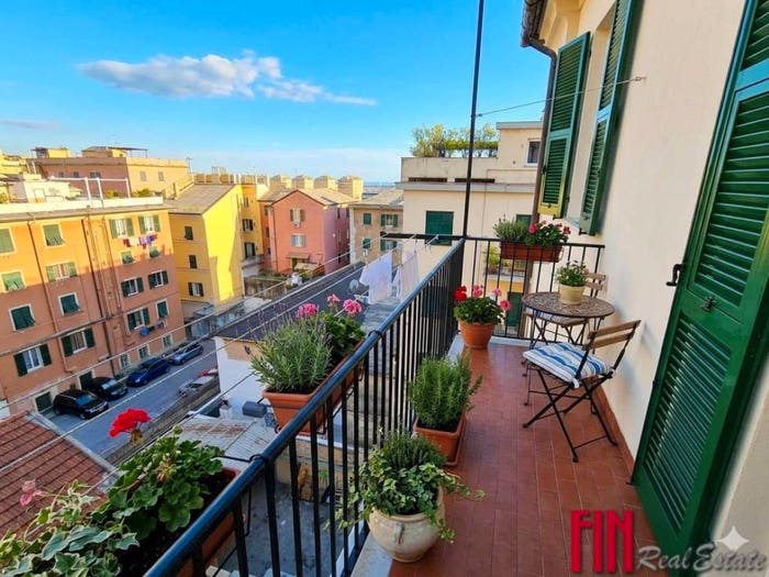 Appartamento trilocale in vendita in via Antonio Travi, Sestri Ponente, Genova
