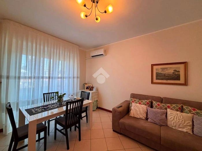 Appartamento trilocale in vendita in Viale Giulio Cesare, Porta Mortara, Novara
