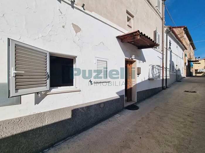 Casa con 6 locali in vendita in Contrada Misericordia, Misericordia, Fermo