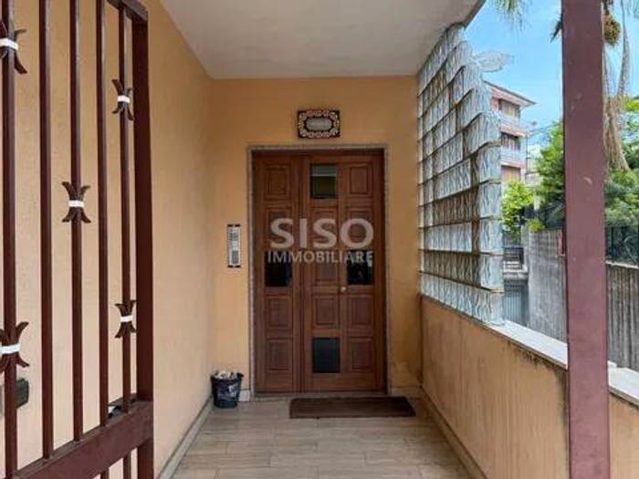 Appartamento con 6 locali in vendita in Via Provinciale Per Santa Maria Ammalati, San Cosmo Corso Italia Piazza Dante, Acireale