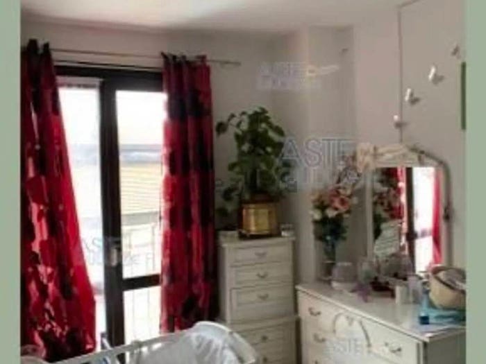 Appartamento quadrilocale in vendita in Via Giuseppe Garibaldi, Venegono Superiore