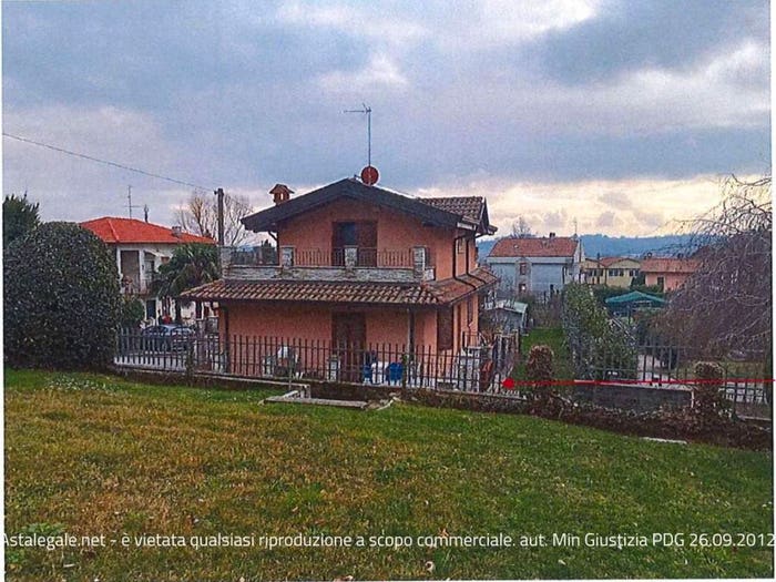 Casa quadrilocale in vendita in Via Cardinal Ferrari E, Centro, Erba