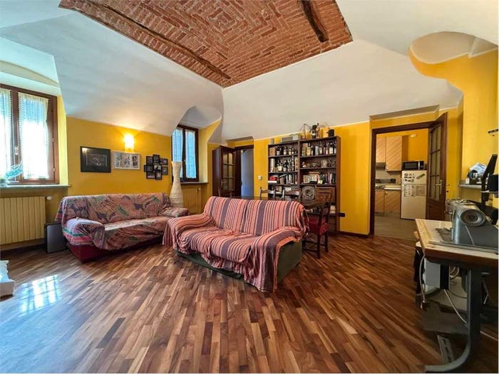 Casa con 6 locali in vendita in Via Cavour, Centro, Corio