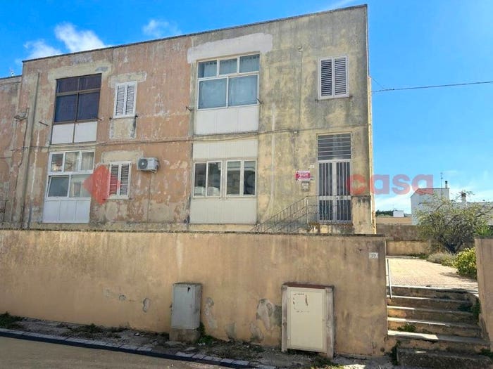 Appartamento trilocale in vendita in via della costituzione, Centro, Poggiardo