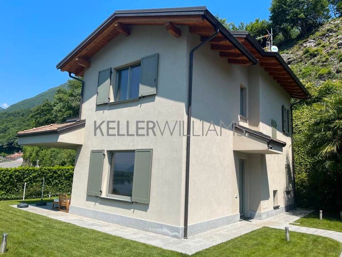 Casa con 6 locali in vendita in Via Bosco Impero, Centro, Carlazzo